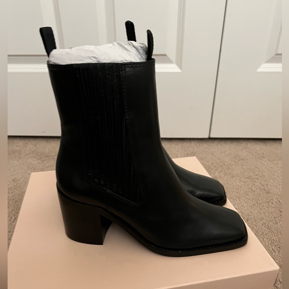 Loeffler Randall Arianna Boots size 9.5 NIB (REPAIR NEEDED) - Picture 9 of 9